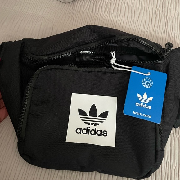 adidas Originals Bags Bnwt Adidas Originals Fanny Pack Waist Pack Poshmark